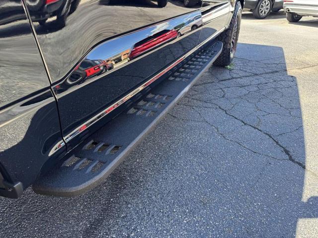 Photo of 2023 Agate Black Metallic Ford F-150