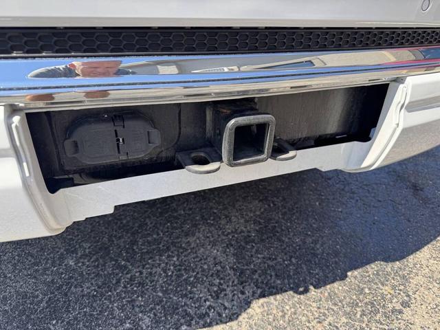 Photo of 2023 Bright White Clearcoat Jeep Grand Cherokee L