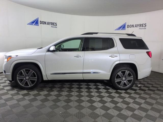Photo of 2017 White Frost Tri-Coat GMC Acadia