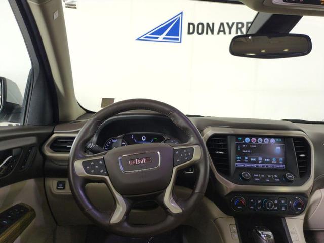 Photo of 2017 White Frost Tri-Coat GMC Acadia