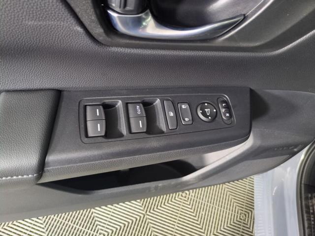 Photo of 2025 Urban Gray Pearl Honda CR-V