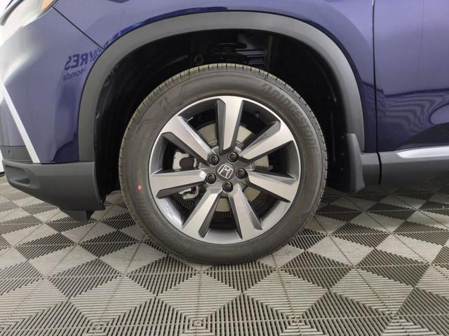 Photo of 2025 Obsidian Blue Honda Pilot
