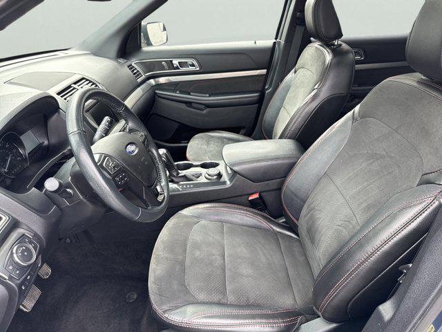 Photo of 2018 Blue Metallic Ford Explorer