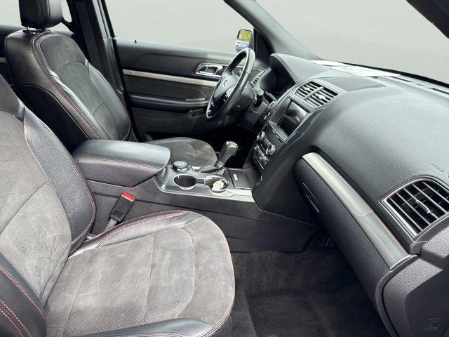 Photo of 2018 Blue Metallic Ford Explorer