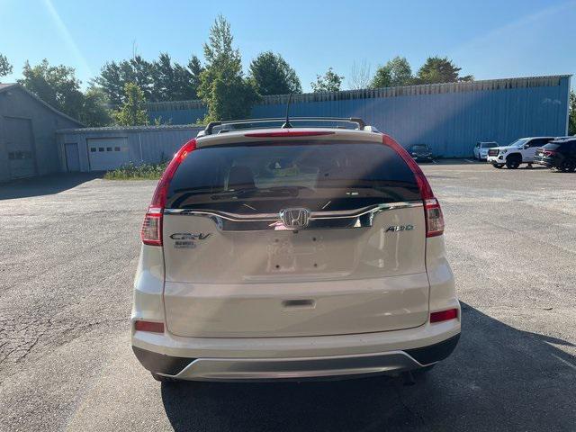Photo of 2016 White Diamond Pearl Honda CR-V