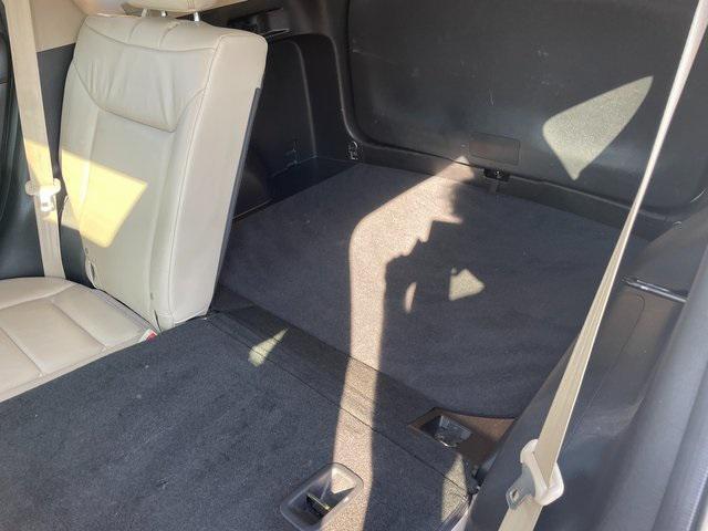 Photo of 2016 White Diamond Pearl Honda CR-V