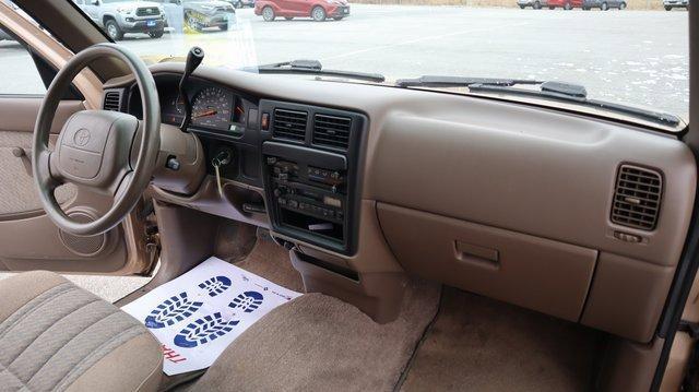 Photo of 1996 Gold Toyota Tacoma