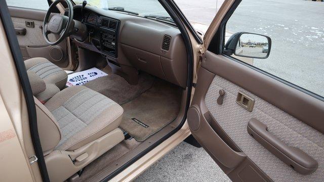 Photo of 1996 Gold Toyota Tacoma