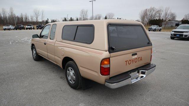 Photo of 1996 Gold Toyota Tacoma