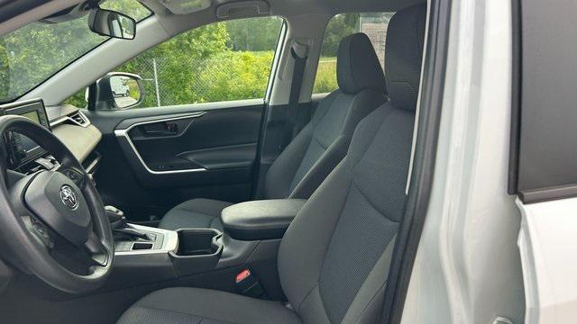 Photo of 2022 White Toyota RAV4