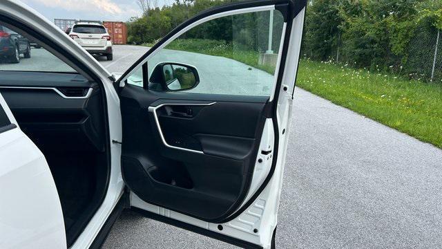 Photo of 2022 White Toyota RAV4