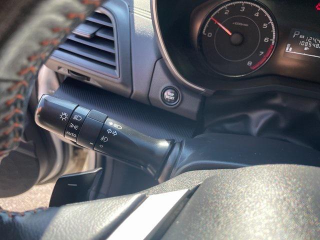 Photo of 2018 Crystal White Pearl Subaru Crosstrek