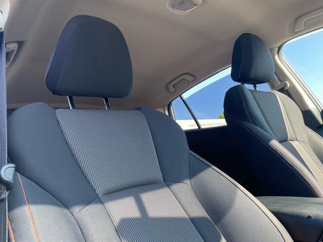 Photo of 2018 Crystal White Pearl Subaru Crosstrek