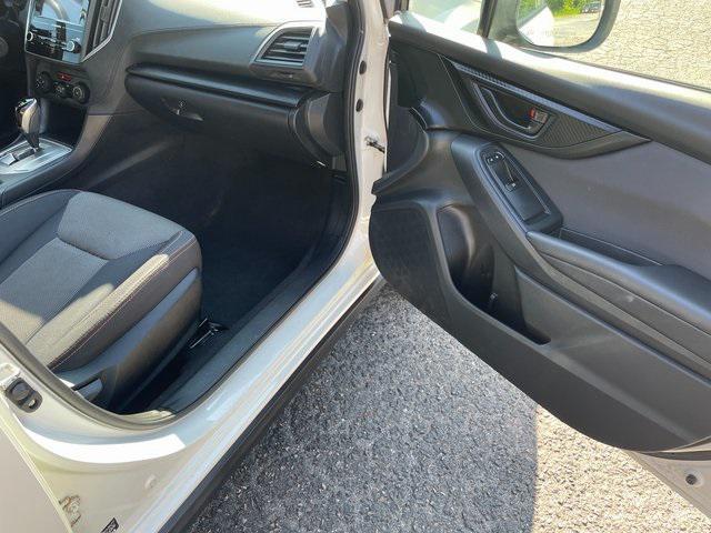 Photo of 2018 Crystal White Pearl Subaru Crosstrek