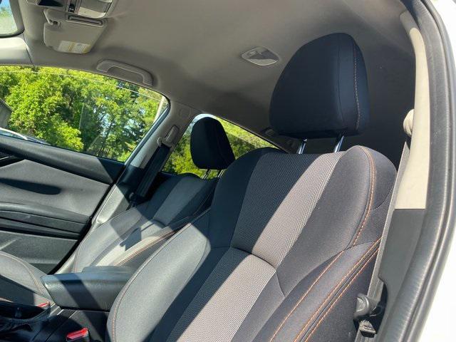 Photo of 2018 Crystal White Pearl Subaru Crosstrek