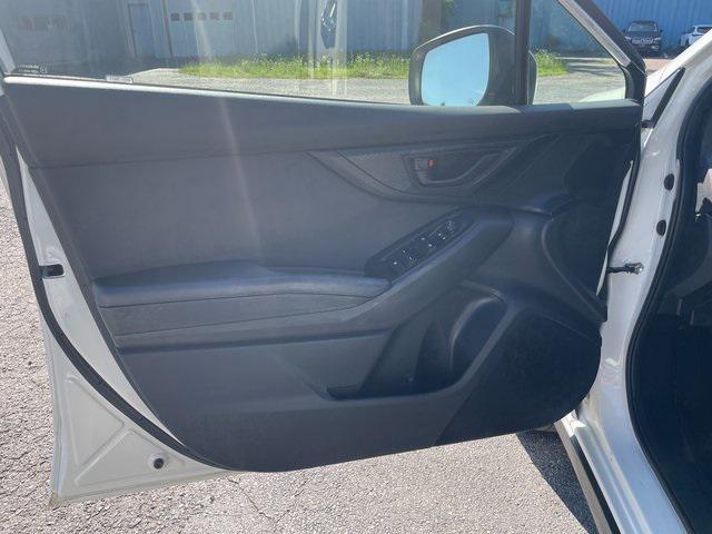 Photo of 2018 Crystal White Pearl Subaru Crosstrek