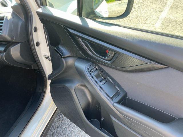 Photo of 2018 Crystal White Pearl Subaru Crosstrek