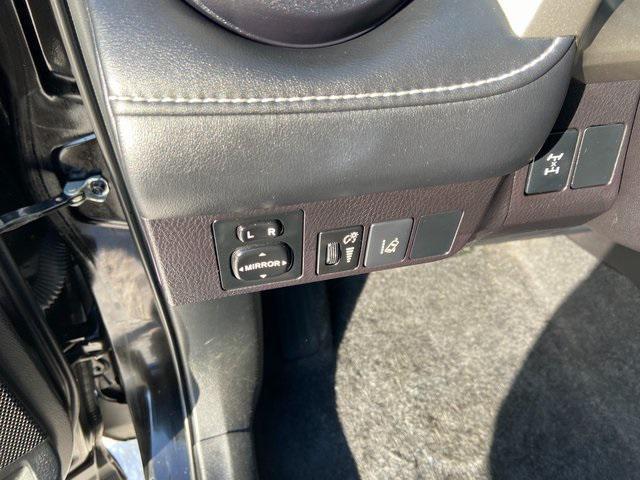 Photo of 2017 Black Toyota RAV4