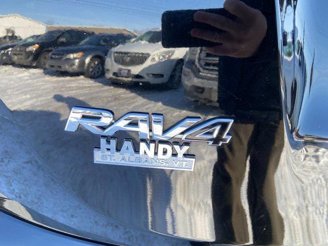 Photo of 2017 Black Toyota RAV4