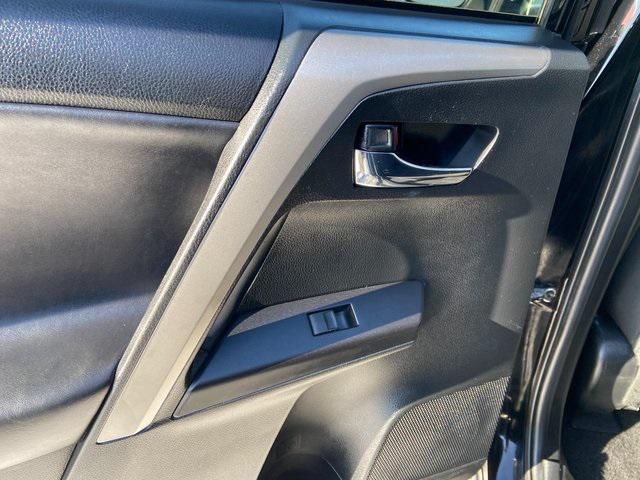 Photo of 2017 Black Toyota RAV4
