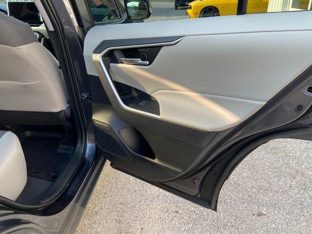Photo of 2025 Magnetic Gray Metallic Toyota RAV4