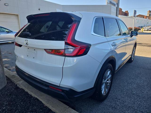 Photo of 2023 Platinum White Pearl Honda CR-V