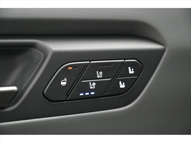 Photo of 2026 Ebony Black Kia EV9