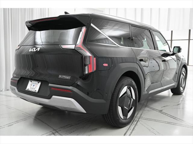 Photo of 2026 Ebony Black Kia EV9