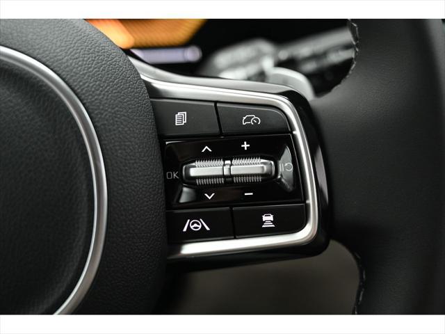 Photo of 2025 Cityscape Green Kia Sorento Hybrid