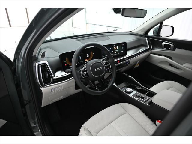 Photo of 2025 Cityscape Green Kia Sorento Hybrid