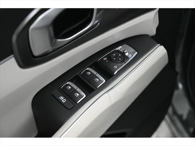 Photo of 2025 Cityscape Green Kia Sorento Hybrid