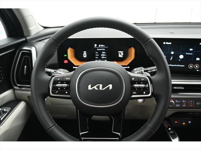 Photo of 2025 Cityscape Green Kia Sorento Hybrid