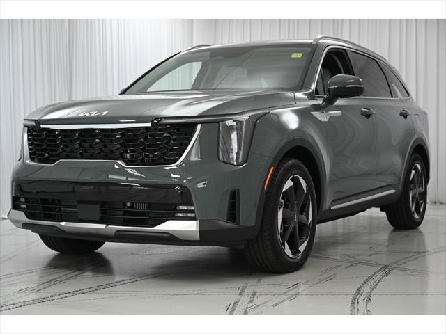 Photo of 2025 Cityscape Green Kia Sorento Hybrid