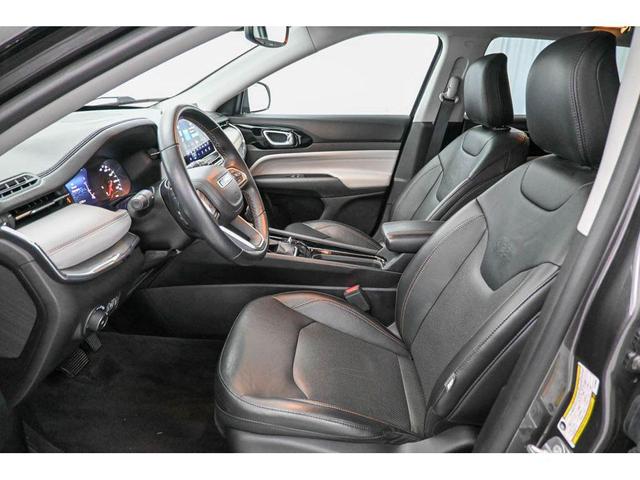 Photo of 2022 Granite Crystal Metallic Clearcoat Jeep Compass