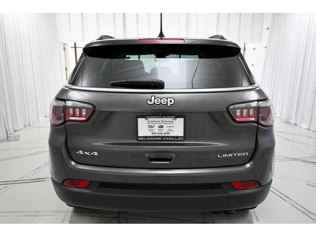 Photo of 2022 Granite Crystal Metallic Clearcoat Jeep Compass