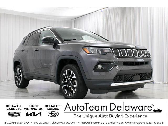 Photo of 2022 Granite Crystal Metallic Clearcoat Jeep Compass