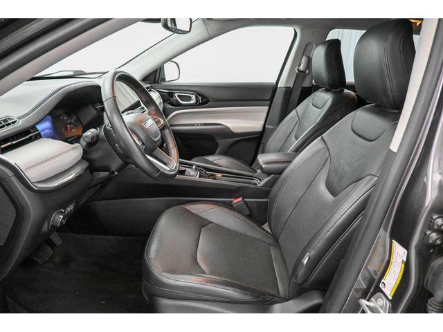 Photo of 2022 Granite Crystal Metallic Clearcoat Jeep Compass