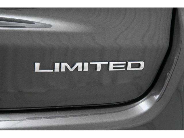 Photo of 2022 Granite Crystal Metallic Clearcoat Jeep Compass
