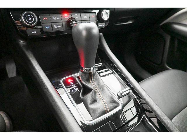 Photo of 2022 Granite Crystal Metallic Clearcoat Jeep Compass