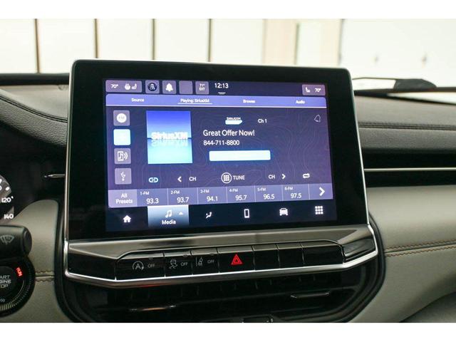 Photo of 2022 Granite Crystal Metallic Clearcoat Jeep Compass