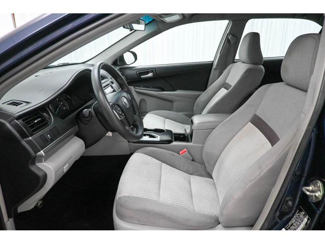 Photo of 2014 Parisian Night Pearl Toyota Camry