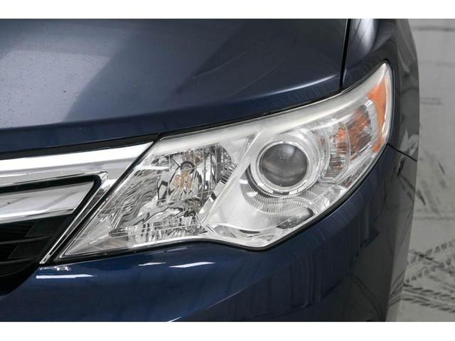 Photo of 2014 Parisian Night Pearl Toyota Camry