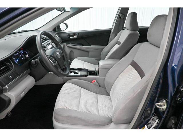 Photo of 2014 Parisian Night Pearl Toyota Camry