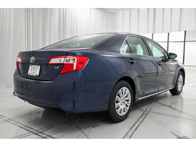 Photo of 2014 Parisian Night Pearl Toyota Camry
