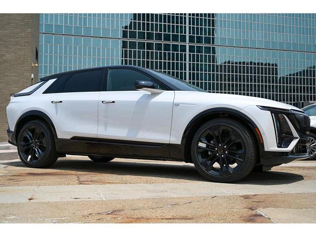 Photo of 2025 Crystal White Tricoat Cadillac LYRIQ