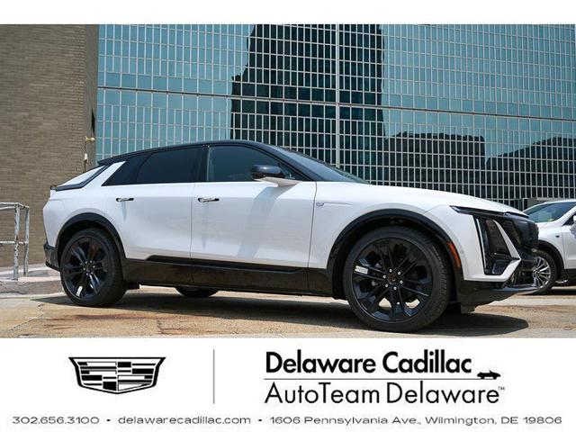 Photo of 2025 Crystal White Tricoat Cadillac LYRIQ