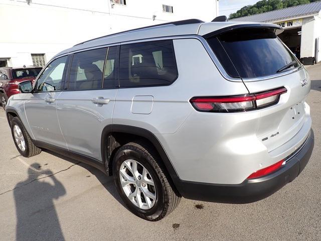 Photo of 2021 Silver Jeep Grand Cherokee L