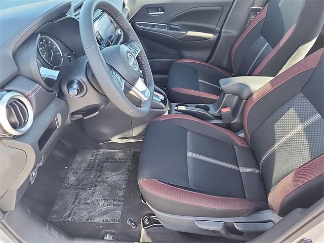 Photo of 2025 Brilliant Silver Metallic Nissan Versa