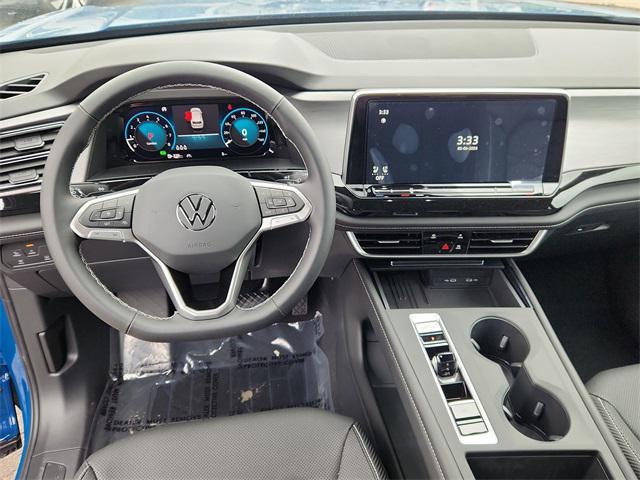 Photo of 2025 Mountain Lake Blue Metallic Volkswagen Atlas Cross Sport
