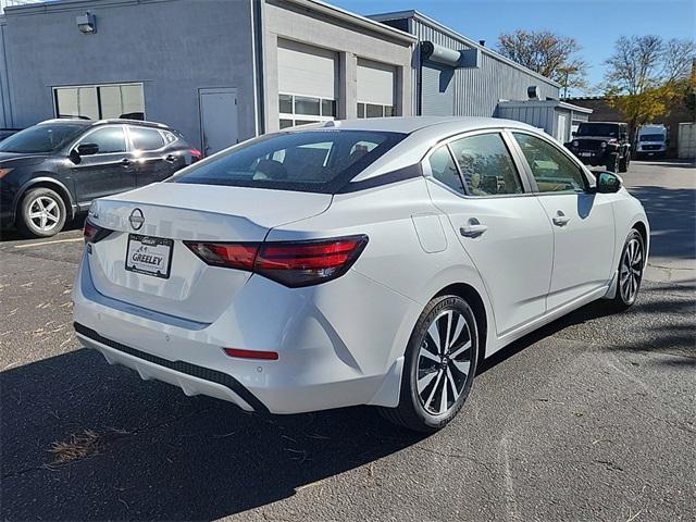 Photo of 2025 Aspen White Tricoat Nissan Sentra